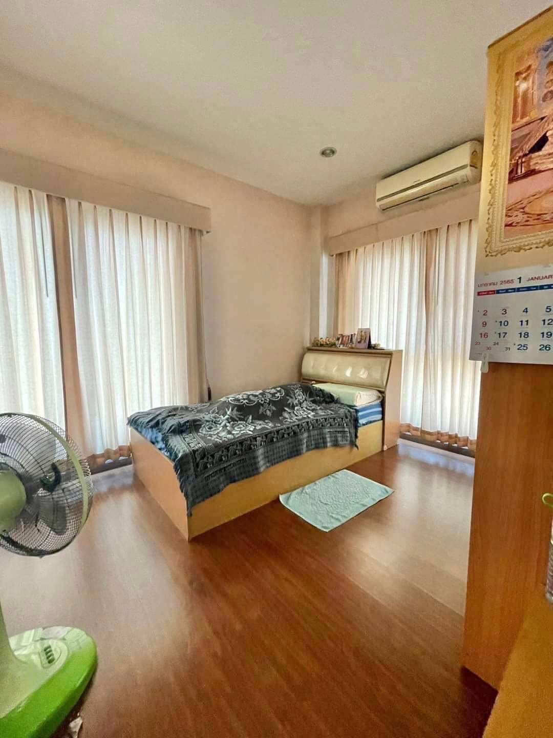 ขายบ้านเดียวติดถนนใหญ่ไม่ต้องเข้าซอย 3.35 ล้าน ราคาเดียวกับทาวน์เฮ้าส์ หมู่บ้าน พัฒนาสิริ เดอะไพรด์ ถนนเลียบคลองสอง