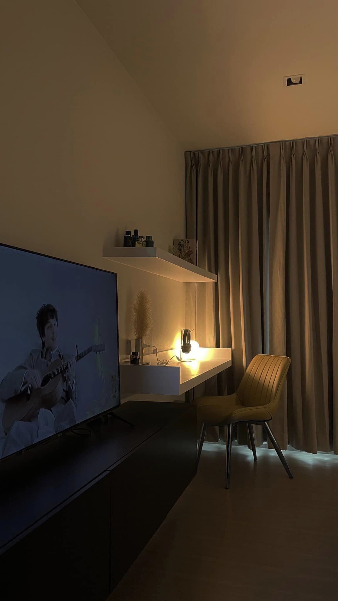 ให้เช่าคอนโด ไลฟ์ สาทร เซียร์รา ตลาดพลู (Life Sathorn Sierra Talat phlu ) 1 ห้องนอน ขนาด 28 SQ.M ชั้น 17 หน้าต่างทิศเหนือ หัวเตียงทิศตะวันออก