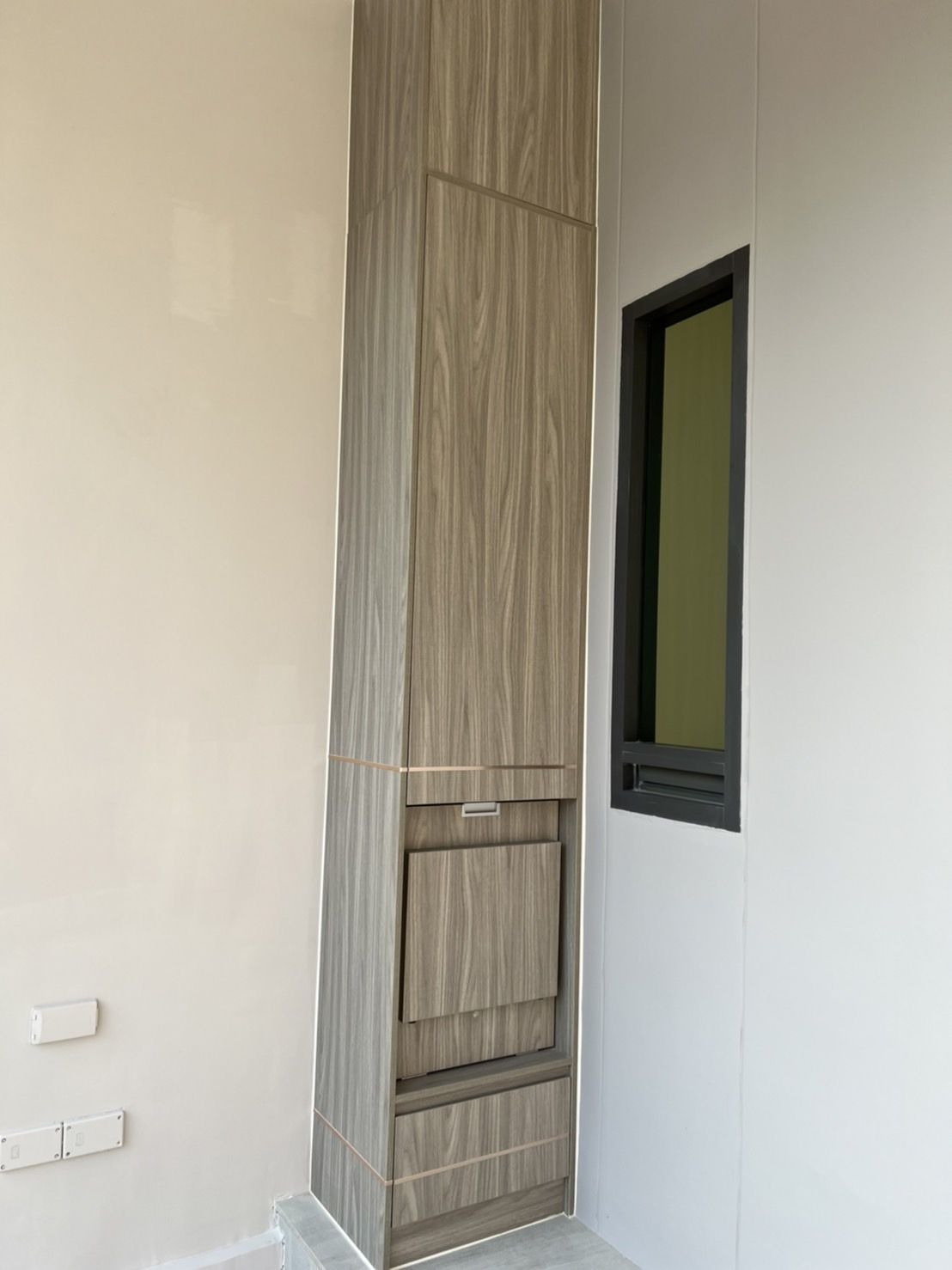 ให้เช่า ไอเจ้นท์ พัฒนาการ EIGEN Pattanakarn ซอยพัฒนาการ 99 (เข้าซอย 100 เมตร) Smart townhome ใหม่ หลังใหญ่ แบบ Simpli ติดถนนเมนหน้าโครงการ 15 เมตร