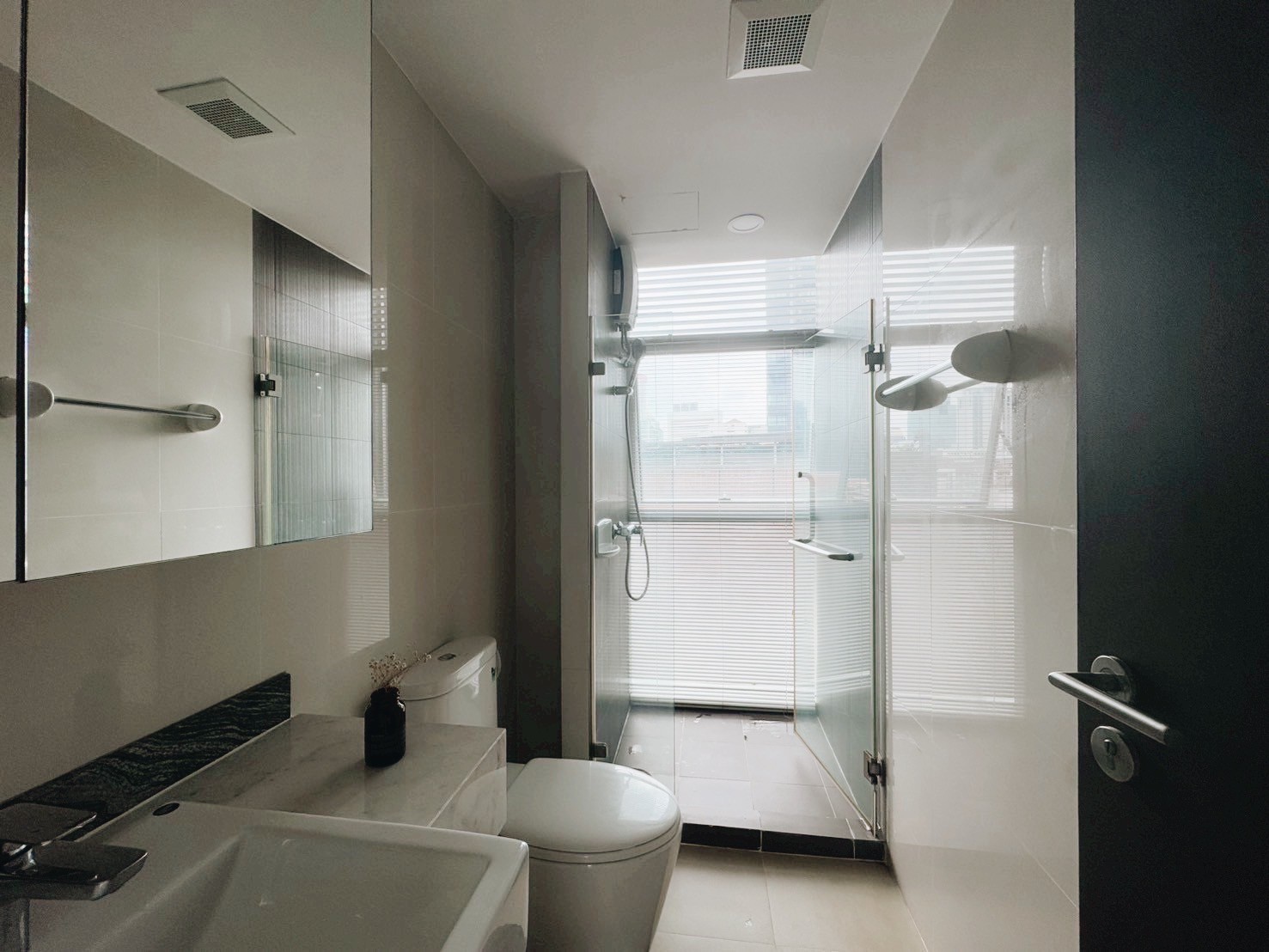 ✨ ให้เช่า VERTIQ Condo Sripraya – Siam (เวอร์ติค คอนโด สี่พระยา – สยาม) ✨ คอนโดห้องรีโนเวทใหม่ ใกล้ MRT สามย่านเพียง 300 เมตร เดินทางสะดวก ใกล้ จุฬา, สีลม, สาทร, สยาม