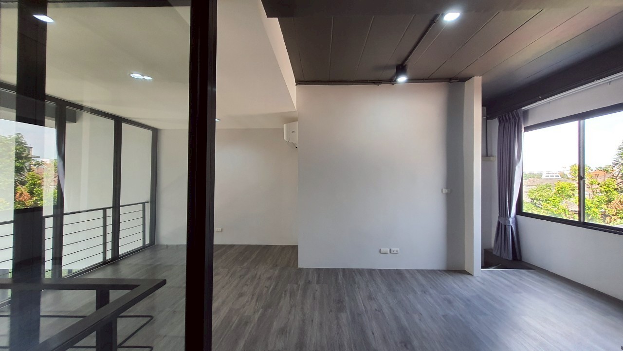 ขาย / เช่า โฮมออฟิศโครงการ เดอะ ไพรด์ สุขุมวิท 77 - The Pride Sukhumvit 77 4 ชั้นครึ่ง