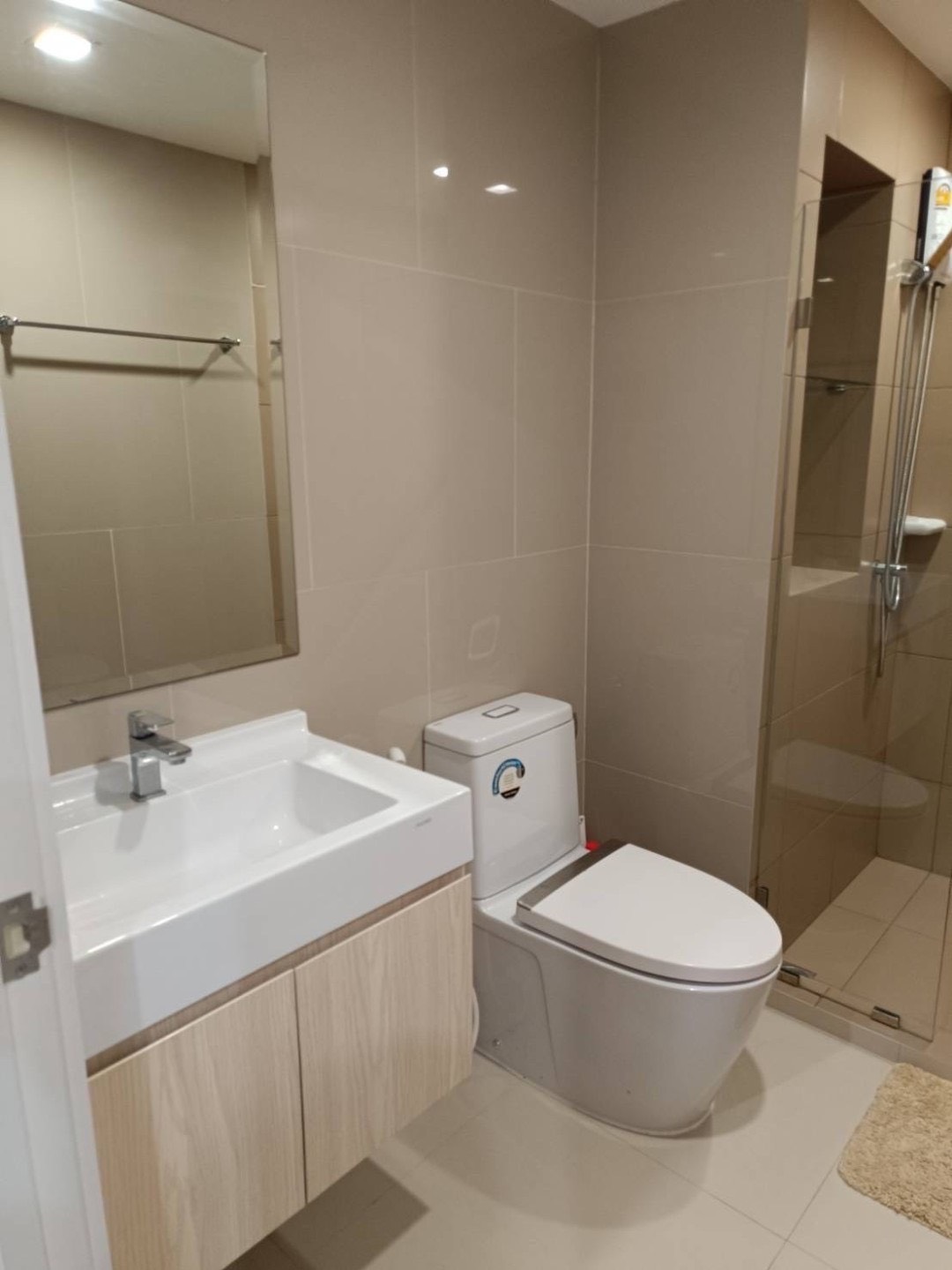 ให้เช่าคอนโด ริชพาร์ค แอท ทริปเปิ้ล สเตชั่น พระราม 9 – ศรีนครินทร์ / For Rent Rich Park @ Triple Station Rama 9 – Srinakarin (English below)