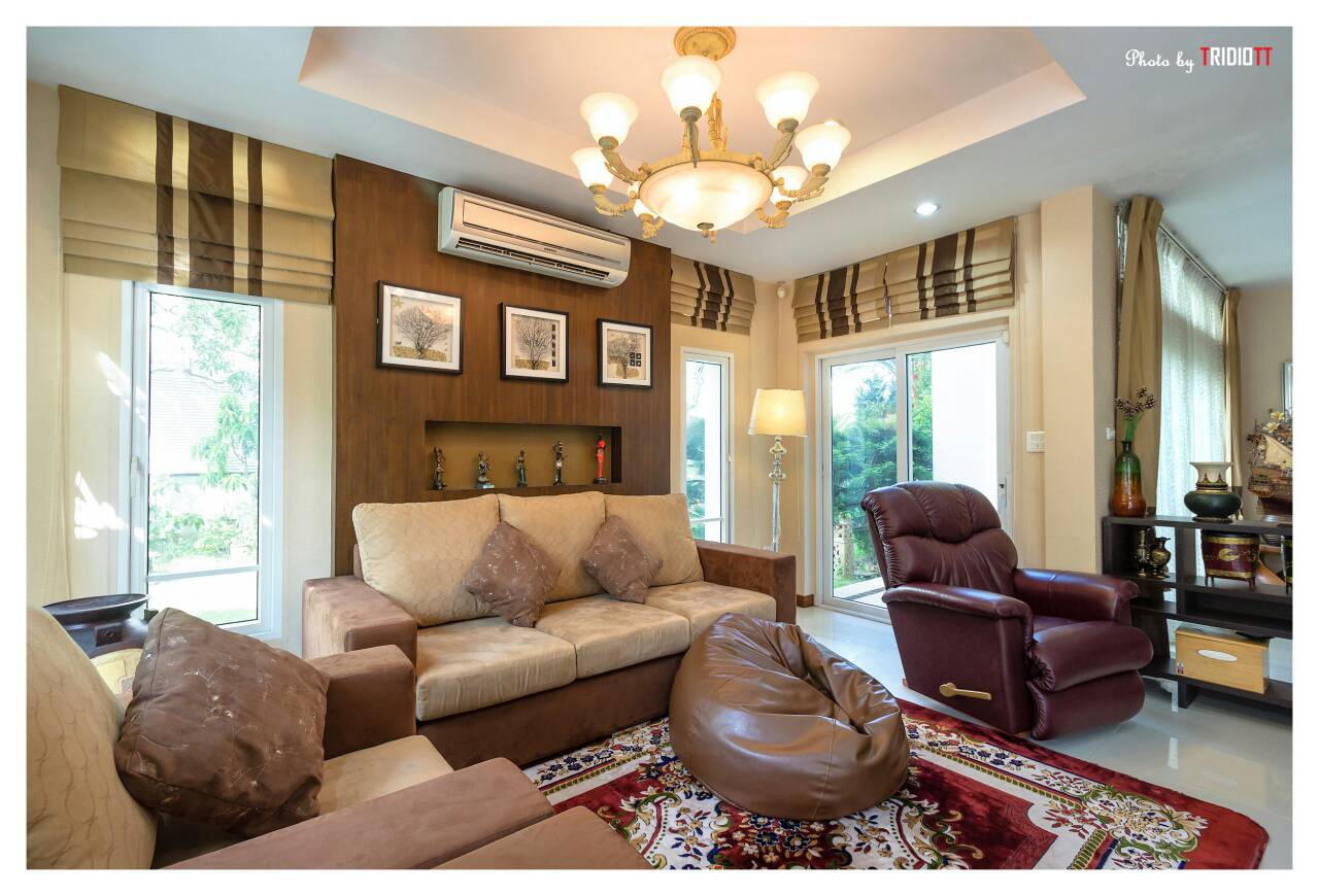 ขายบ้านเดี่ยว 2 ชั้น หมู่บ้านไชยลดา ถนนรามคำแหง ( ซอย มีสทีน ) 3 ห้องนอน 3 ห้องน้ำ (มีห้องคนรับใช้แยกส่วนต่างหาก) เนื้อที่101ตร.ว