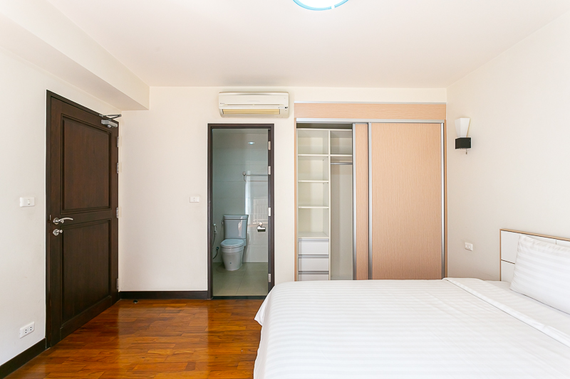 ให้เช่าคอนโด Baan Sukhumvit 14 (บ้านสุขุมวิท 14) 3 ห้องนอน 2 ห้องน้ำ ขนาด 177 ตรม ชั้น 7 ราคาเช่า 70000 บาท