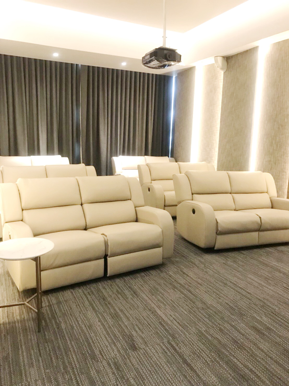 ขาย / เช่าคอนโด Hyde Sukhumvit 11 (ไฮด์ สุขุมวิท 11) ห้องมุม 2 นอน 2 น้ำ ที่แต่งสวย วิวสุดยอด