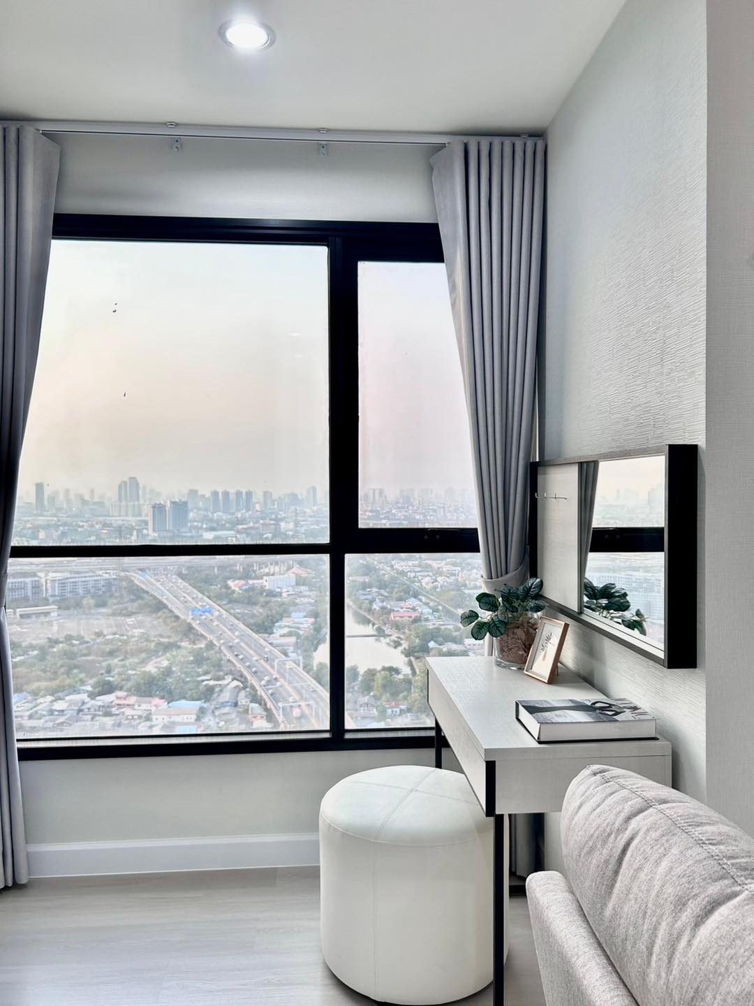 ขายด่วน! คอนโด The Base พระราม 9 – รามคำแหง ชั้นสูง วิวสวย พร้อมอยู่ 🎯 💥 ราคาสุดพิเศษเพียง 1,990,000 บาท!