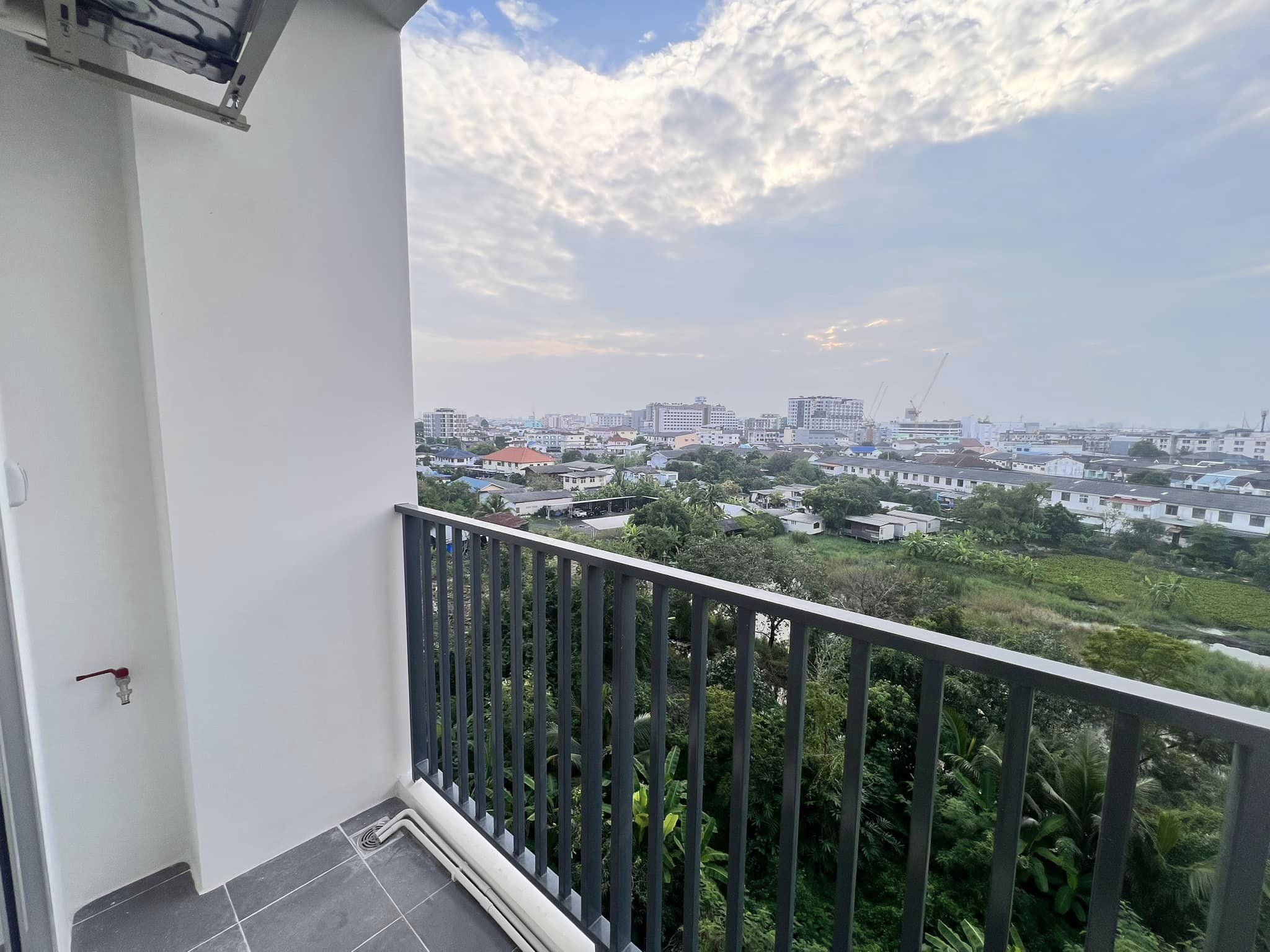 ให้เช่าคอนโด เสนาคิทท์ บีทีเอส สะพานใหม่ (Senakith Bts Saphanmai) 1 ห้องนอน 1 องน้ำ ชั้น 7 อาคาร B 26 ตร.ม. วิวสวย วิวกว้าง