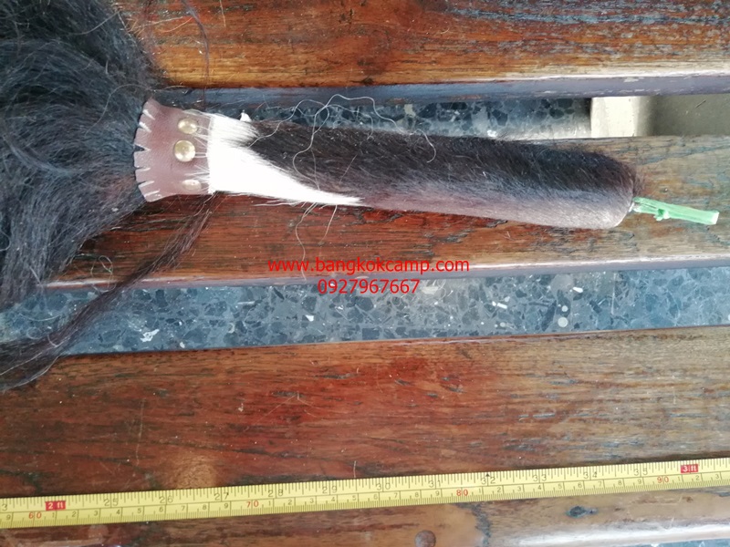 แส้ขนจามรีแท้ ด้ามหนัง​ ใหม่เก่าเก็บ ไม่ผ่านการใช้ (2) ขนสีดำ หายาก