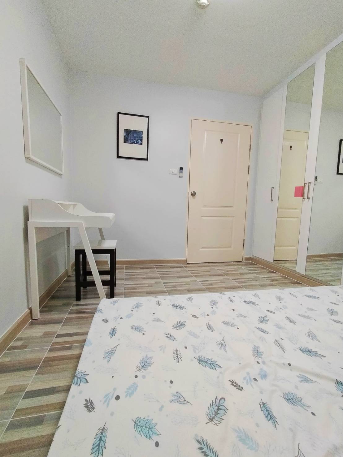 ให้เช่า iCondo Serithai Green Space (ไอคอนโด เสรีไทย กรีนสเปซ) ตั้งอยู่หน้าถนนเสรีไทย ระหว่างเสรีไทย43-45 ห้องทำใหม่เอี่ยม สวยจนหลงรัก