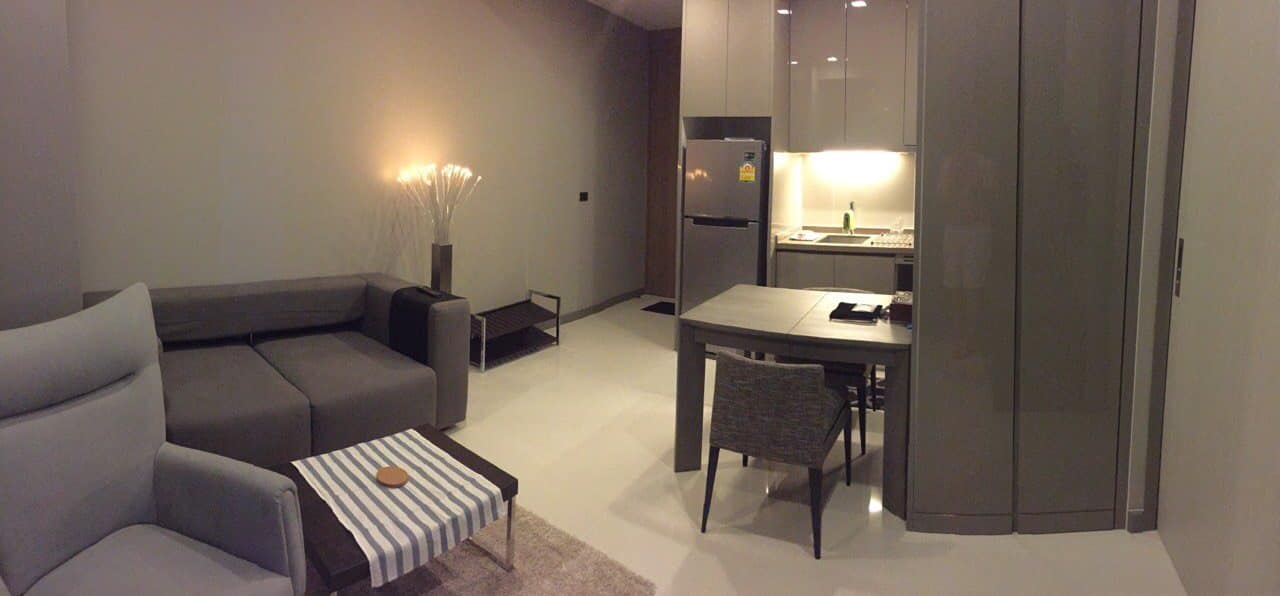 ให้เช่า M Silom (เอ็ม สีลม) อนุญาตเลี้ยงน้องหมา น้องแมวได้ ชั้น 11 fully Furnished. 1 ห้องนอน