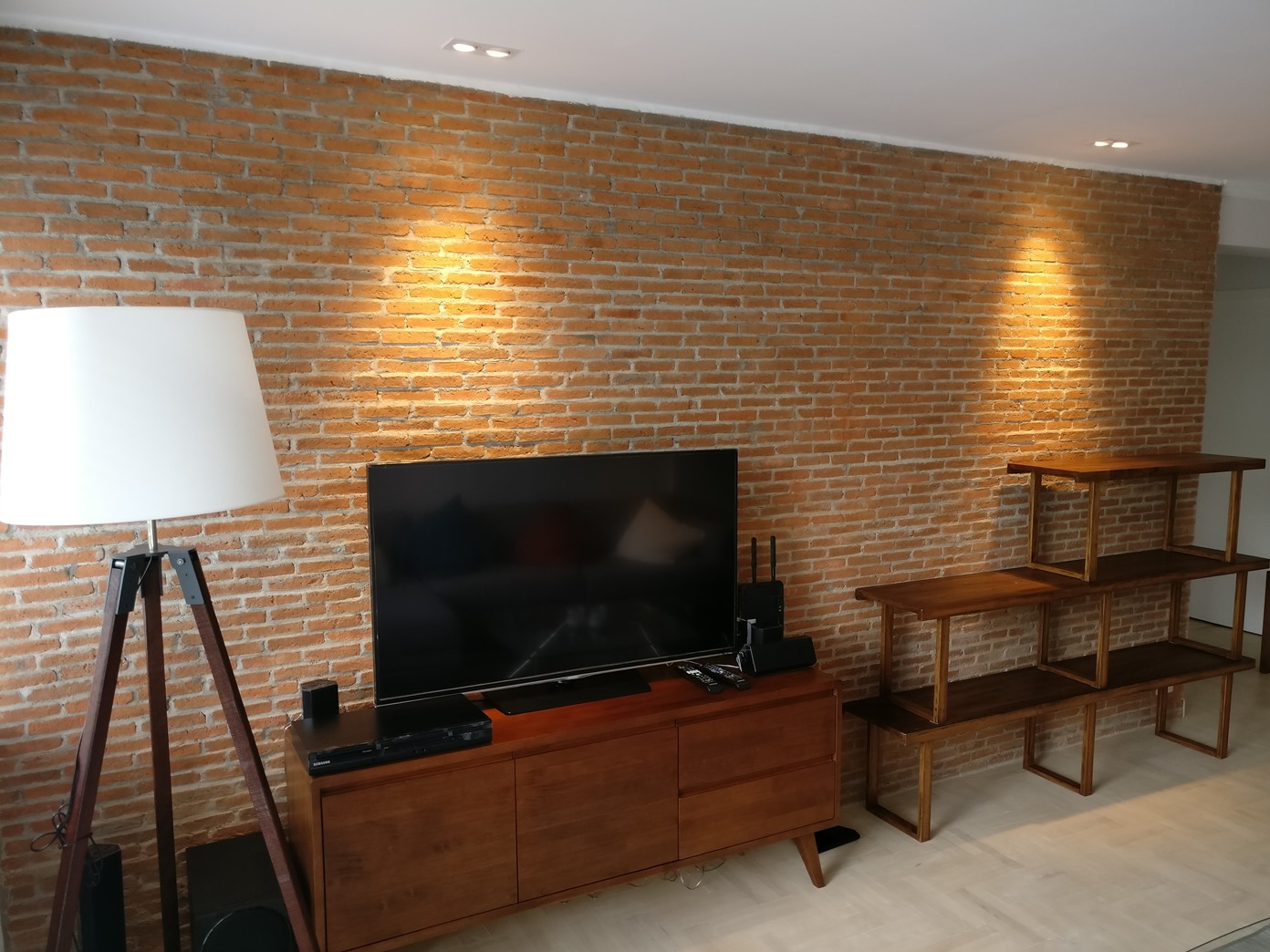 ให้เช่าคอนโด Raintree Villa (เรนทรี วิลล่า) 2 ห้องนอน 1 ห้องน้ำ ขนาด 75 ตรม ชั้น 4 อาคาร A ห้องมุม