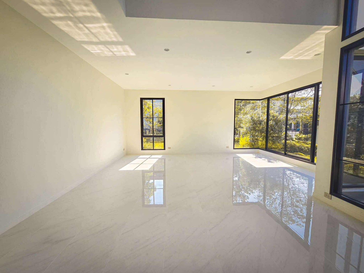 📌 ขายบ้านเดี่ยวหรู แปลงมุม พร้อมสวนส่วนตัว หลังที่ดีที่สุดในโครงการ โครงการ NARASIRI PHAHOL - WATCHAPOL (นาราสิริ พหล – วัชรพล)