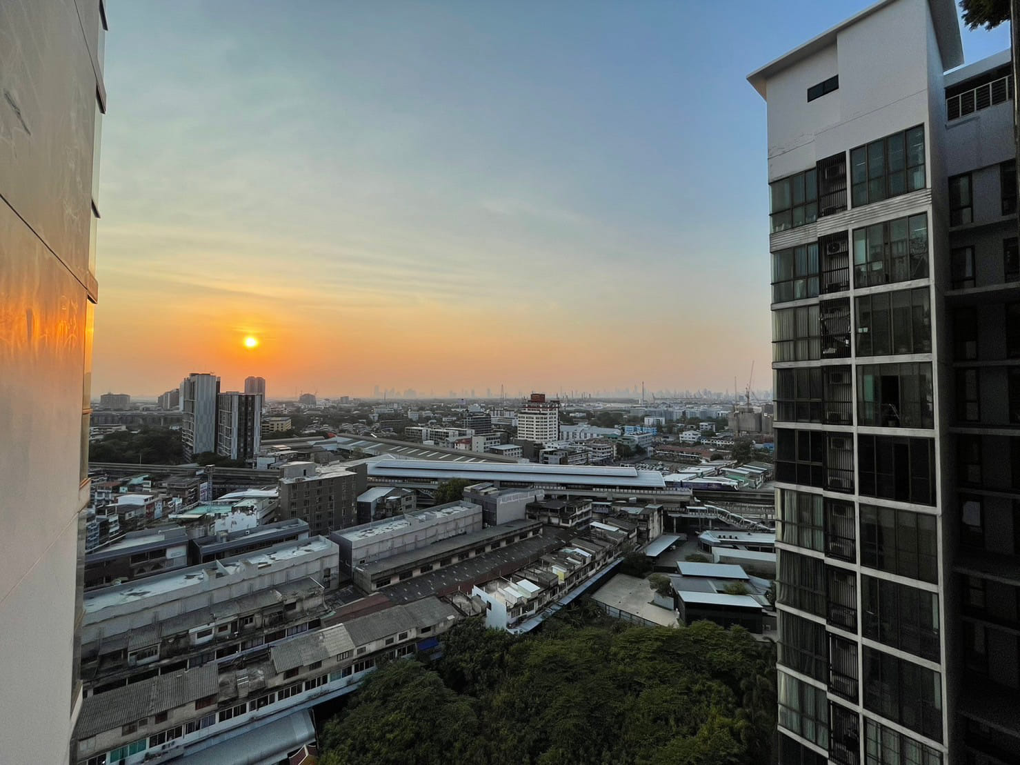 ขายคอนโด IDEO Mix Sukhumvit 103 (ไอดีโอ มิกซ์ สุขุมวิท 103) 1 ห้องนอน 1 ห้องน้ำ ขนาด 30 ตร.ม. ตึก B ชั้น 18 วิวดี ห้องแต่สวยตรงปก