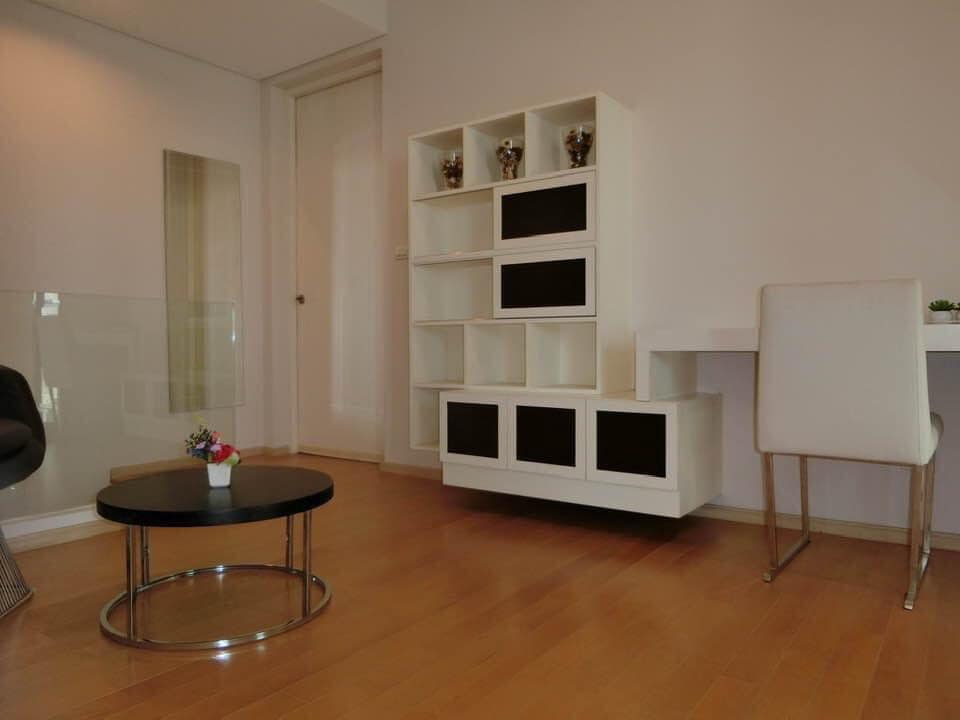 ให้เช่าคอนโด Villa Asoke (วิลล่า อโศก) 1 ห้องนอน 2 ห้องน้ำ ห้อง Duplex ขนาด 80 ตารางเมตร