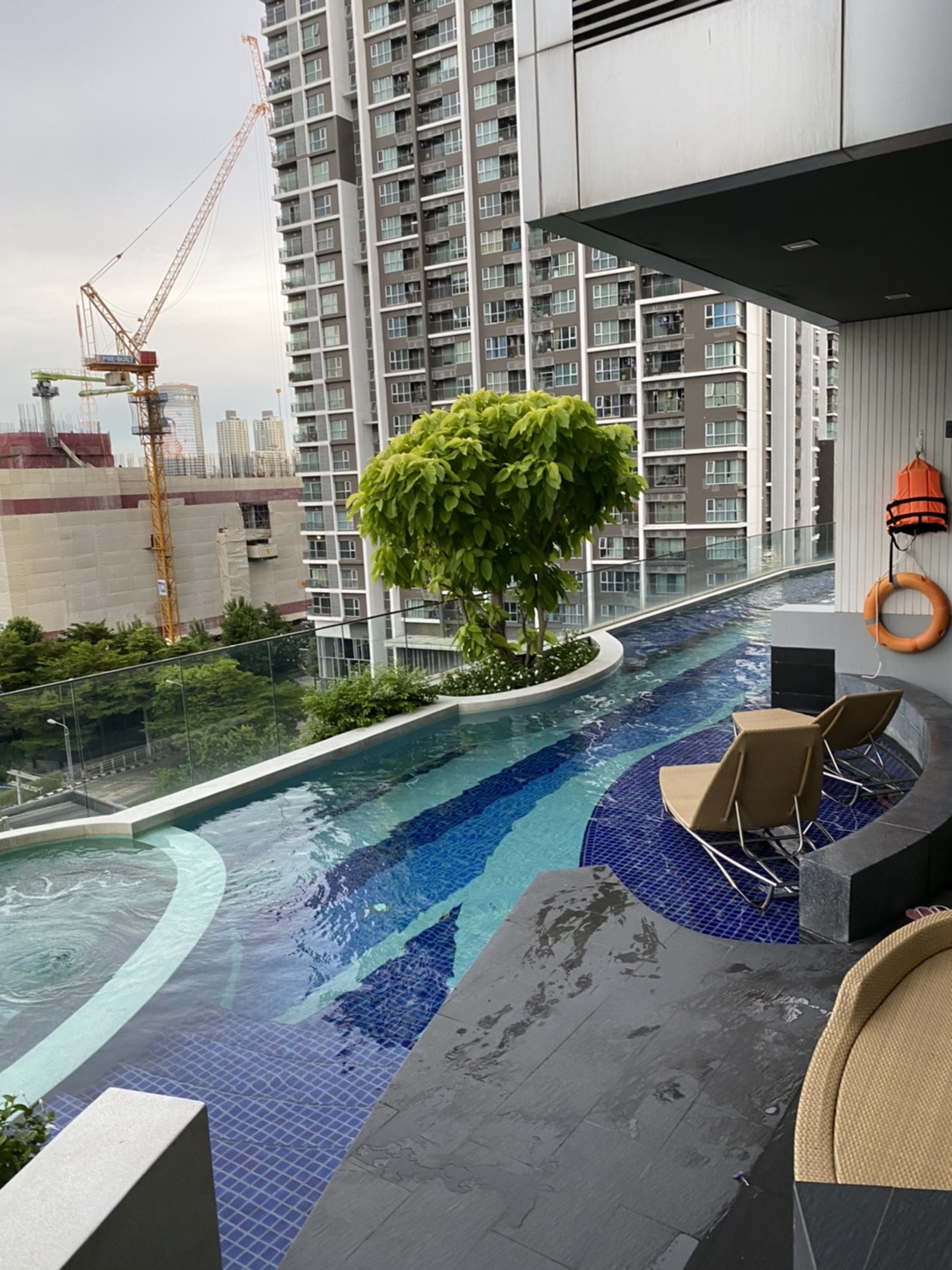 ให้เช่าคอนโด Condolette Midst Rama 9 (คอนโดเลต มิสท์ พระราม 9) ห้องสตูดิโอ 1 ห้องน้ำ ขนาด 23 ตรม ชั้น 14 ทิศตะวันออกไม่ร้อน ไม่มีตึกบัง วิวดีมาก ราคาเช่า 14,000 บาท