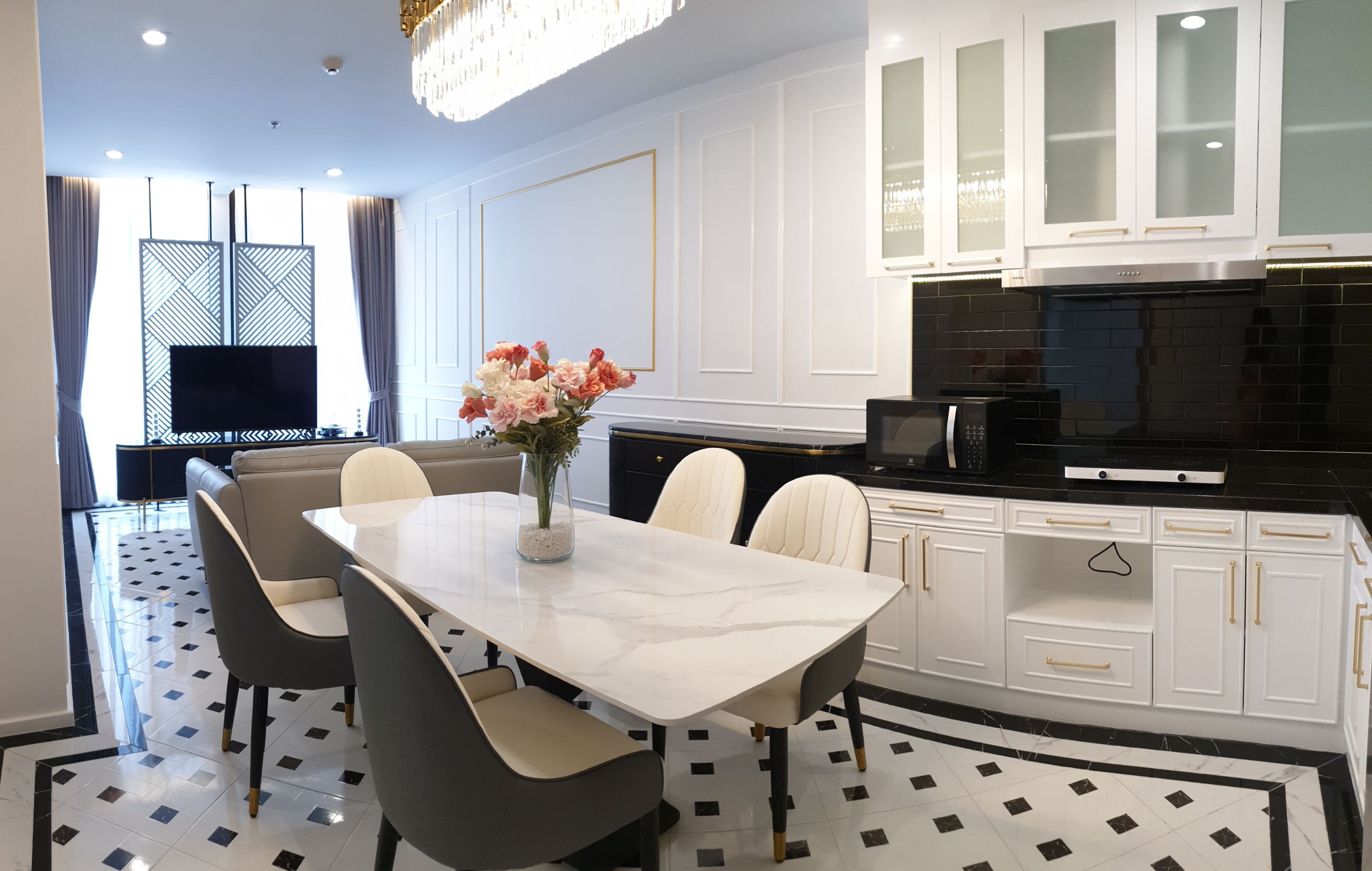 ให้เช่าคอนโด Noble Ploenchit (โนเบิล เพลินจิต) ห้องใหม่ไม่เคยเข้าอยู่ 1 ห้องนอน 1 ห้องน้ำ ตกแต่ง luxury