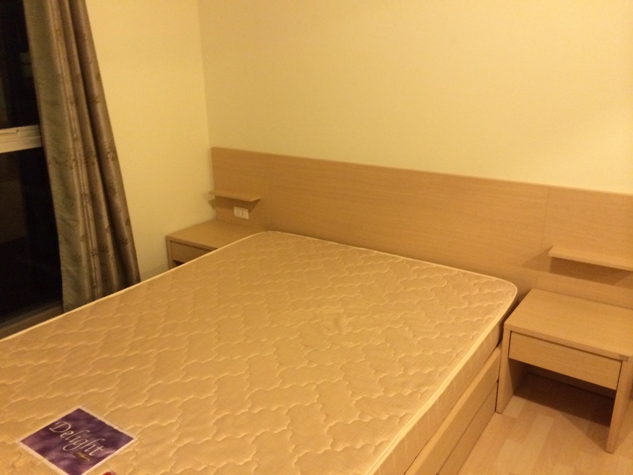 ให้เช่า คอนโด rhythm ratchada 1 ห้องนอน ขนาด 35 ตรม. ทิศใต้ วิวสระ ชั้น 26 18,000 บ./ เดือน ทิศใต้แดดไม่ร้อน เป็นห้องห้องมุมเป็นส่วนตัววิวสวยมาก