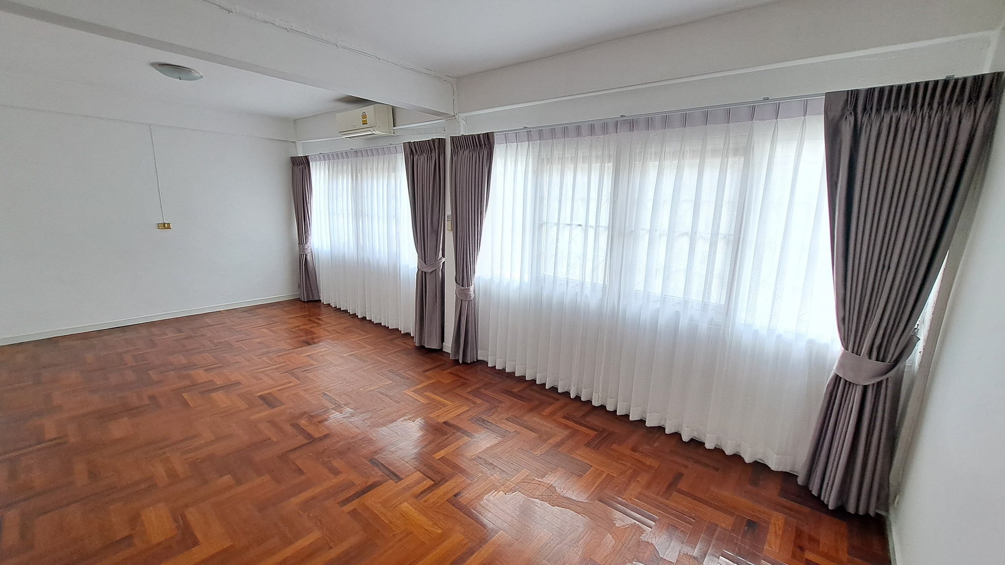 🏡 ให้เช่าทาวน์โฮม เอกมัย 22 เหมาะสำหรับพักอาศัยหรือโฮมออฟฟิศ