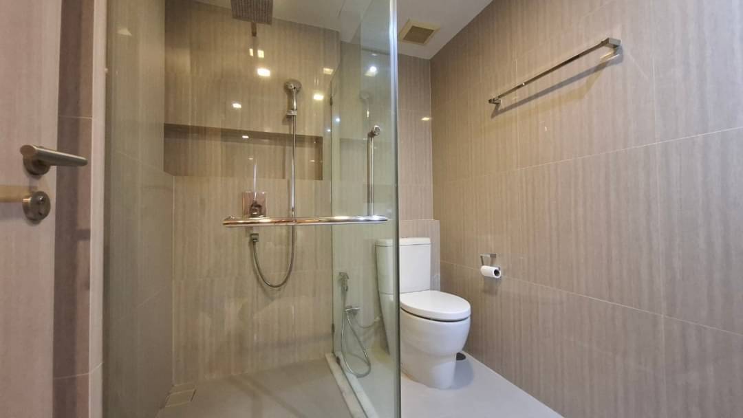 ขายคอนโดเลี้ยงสัตว์ได้ **ลดเพิ่มอีก 690,000 บาท ** ขายต่ำกว่าตลาด 2 ล้าน!! **ขายถูกที่สุดในโครงการ** DownTown 49 ขายตัดภาระ