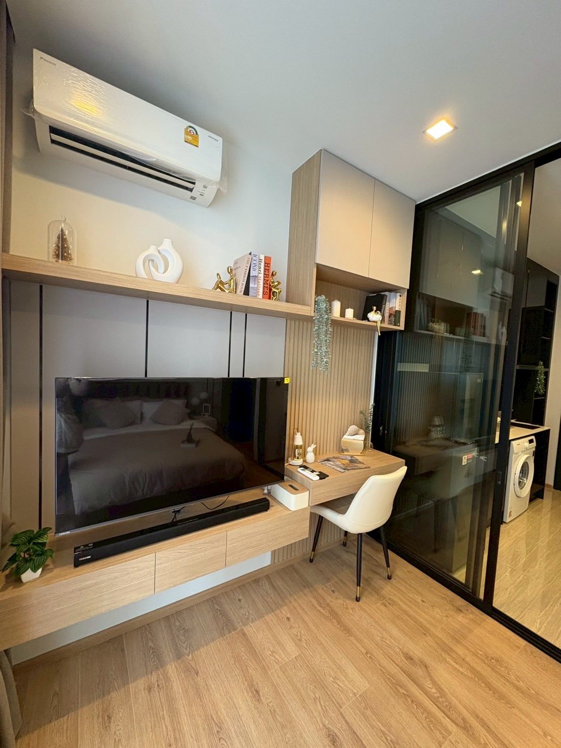 ให้เช่าคอนโด Noble Around Ari (โนเบิล อราวน์ อารีย์) ให้เช่า มี 3 ยูนิต พร้อมเข้าอยู่ทันที ตกแต่ง Build-in คุณภาพสูง