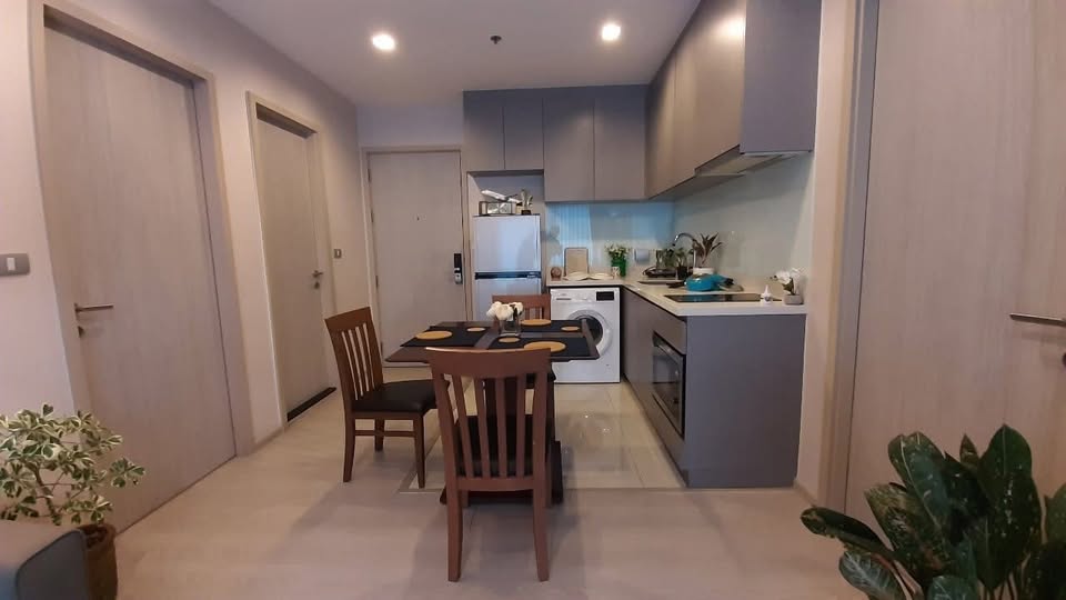 🌟 ให้เช่า / ขาย Rhythm สุขุมวิท 36-38 คอนโดหรู ใจกลางสุขุมวิท ใกล้ BTS ทองหล่อ เพียง 350 เมตร! 🌟