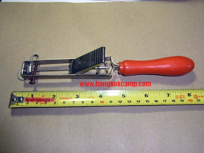 ที่จุดแก๊ส..เยอรมัน ใหม่เก่าเก็บ ใช้งานได้ปกติ (สีแดง)