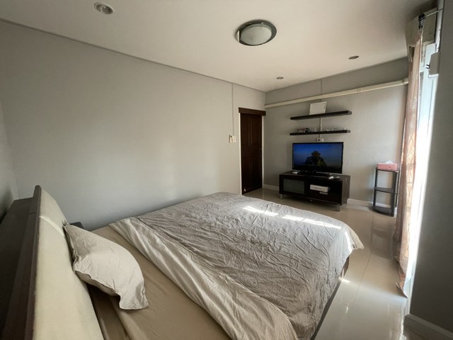 ให้เช่า ทาวน์โฮม รัชดา-สุทธิสาร 5 ห้องนอน (170 m2) ใกล้ MRT สุทธิสาร/ห้วยขวาง 35,000 บาท/เดือน !!