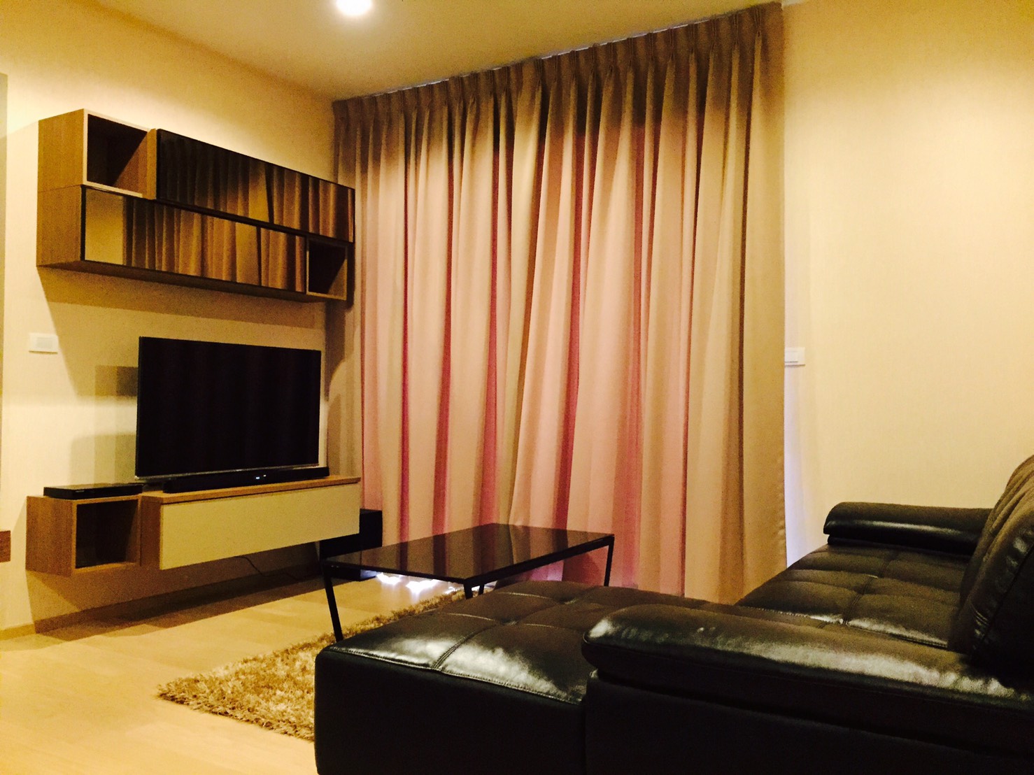 ให้เช่าคอนโด HQ Thonglor (เอชคิว ทองหล่อ) 1 ห้องนอน 1 ห้องน้ำ ขนาด 51 ตรม ชั้น 14