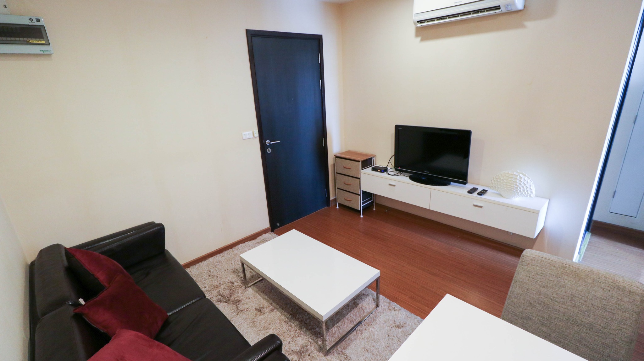 ให้เช่าคอนโด Diamond Sukhumvit 77 (ไดมอนด์ สุขุมวิท 77 ) ลดพิเศษ จาก 15,000 เหลือเพียง 12,000 แบบ 1 ห้องนอน