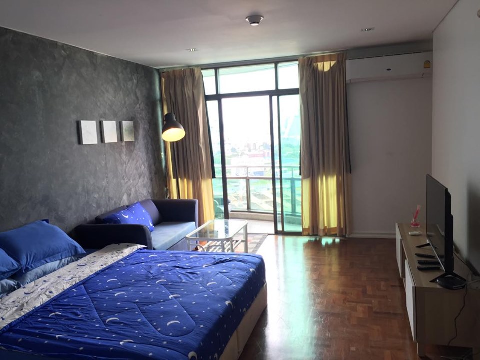 ให้เช่าคอนโด Lumpini Park View (ลุมพินี พาร์ค วิว) ห้องสตูดิโอ ขนาด 36 ตรม 1 ห้องน้ำ ชั้น 22 (ห่างสถานีรถไฟฟ้า ลุมพินี 1 นาที)