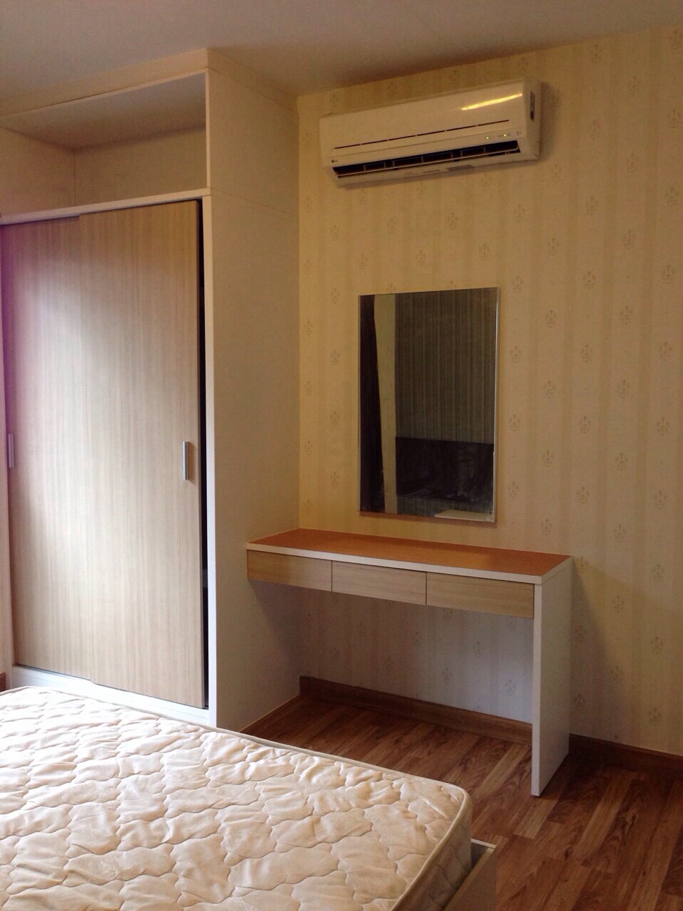 คอนโด The Seed พหลโยธิน 14 ให้เช่า 14000 ต่อเดือน พื้นที่ 37 ชั้น 3 1 นอน 1 น้ำ ใกล้ BTS สะพายควาย ,อารีย์ เดินเพียง 50 เมตร