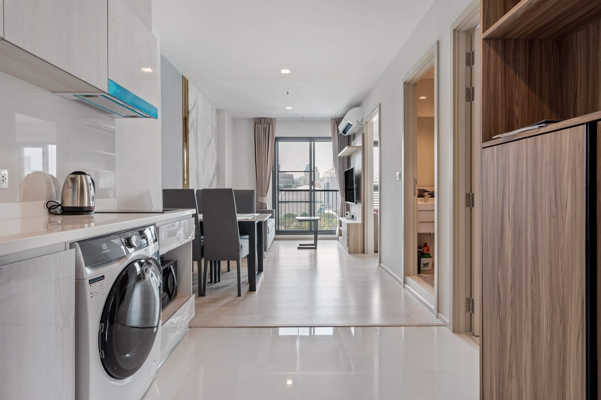🏡✨ ให้เช่าคอนโด Life One Wireless – 2 ห้องนอน ใจกลางวิทยุ‼ ใกล้ BTS เพลินจิต – Central Embassy