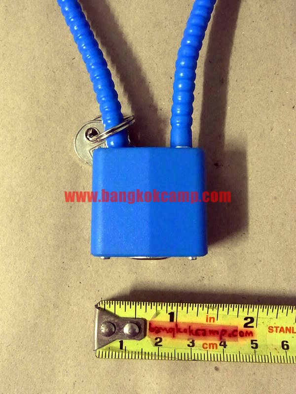 กุญแจล๊อคปืน สีน้ำเงิน ใหม่เก่าเก็บ