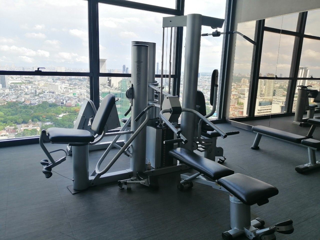 ขาย / ให้เช่าคอนโด The Diplomat Sathorn (เดอะ ดิโพลแมท สาธร) 2 ห้องนอน 2 ห้องนน้ำ ห้องเลขที่ 158/26 ชั้น 12 ขนาดพื้นที่ใช้สอย 77 ตารางเมตร