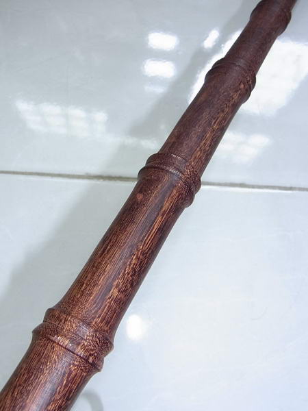 ไม้มงคลหายาก... ไม้ตะพด(ไม้แก่นมะขาม) กลึงลายไผ่9ปล้อง(เลขมงคล) ลายสวย ยาว95ซม... หัวกลึงหัวขุนทองเหลืองแท้