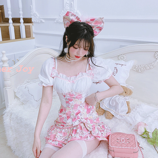Summer Joy : พรีออเดอร์ ชุดเซ็ทแฟชั่น (ราคาแยกชิ้น) เสื้อแฟชั่นน่ารักๆ พิมพ์ลายแมวหวานๆ มีให้เลือกสองแบบ และ กระโปรงลายแมวน่ารักๆ แบรนด์แท้
