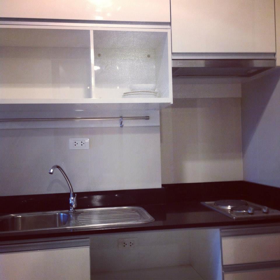 ให้เช่าคอนโด Abstracts Phaholyothin Park ใกล้ Central ลาดพร้าว และ MRT ใหม่ไม่เคยเข้าอยู่ เครื่องใช้ไฟฟ้า และเฟอร์ครบ ราคา 17000 ต่อเดือน