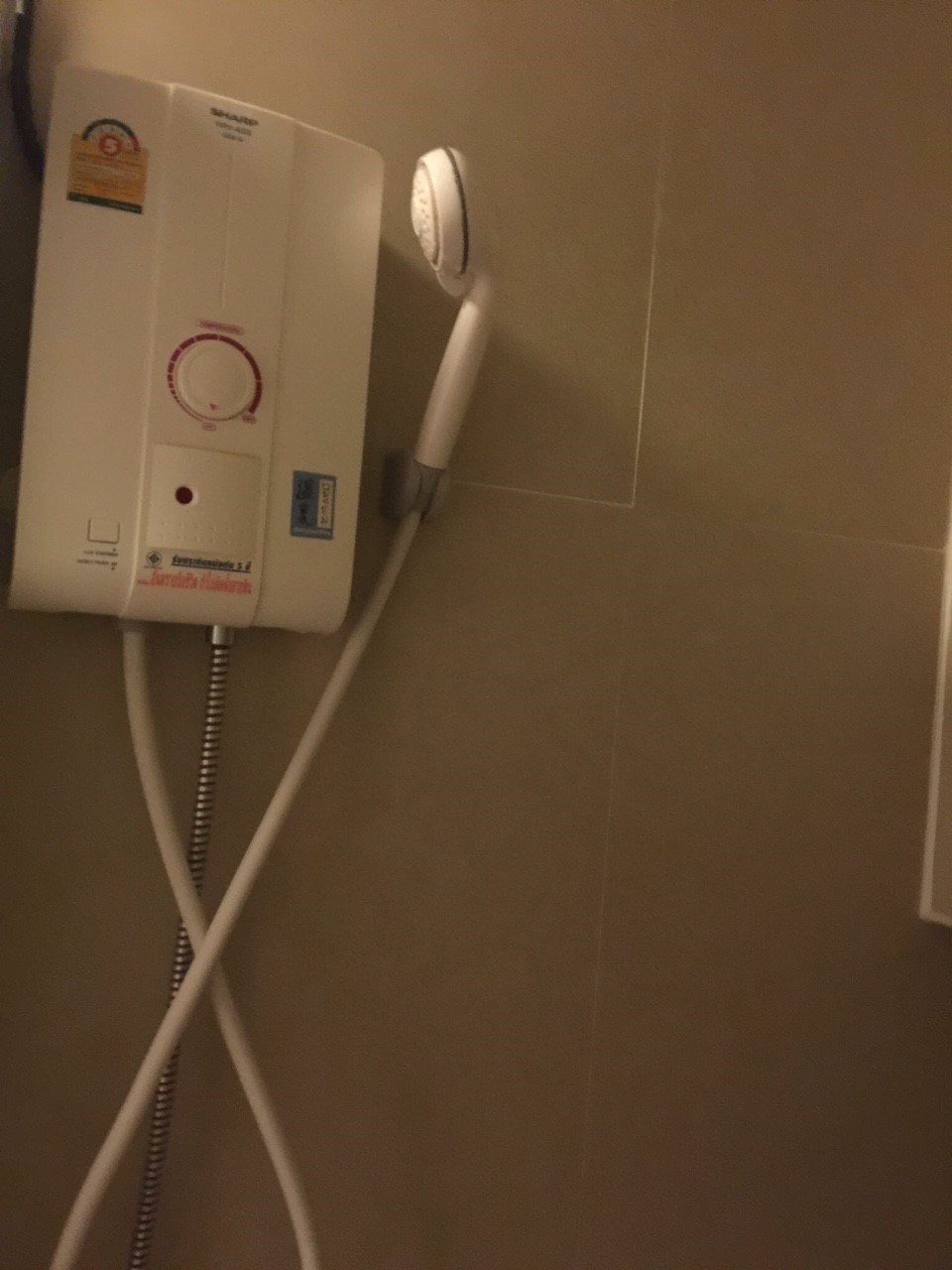 คอนโด แฮปปี้ ลิฟวิ่ง รัชดา 18 Happy Living Ratchada 18 ให้เช่า 2 ห้องนอน 2 ห้องน้ำ 1 ห้องรับแขก 1ห้องครัว เนื้อที่ 67ตรม.