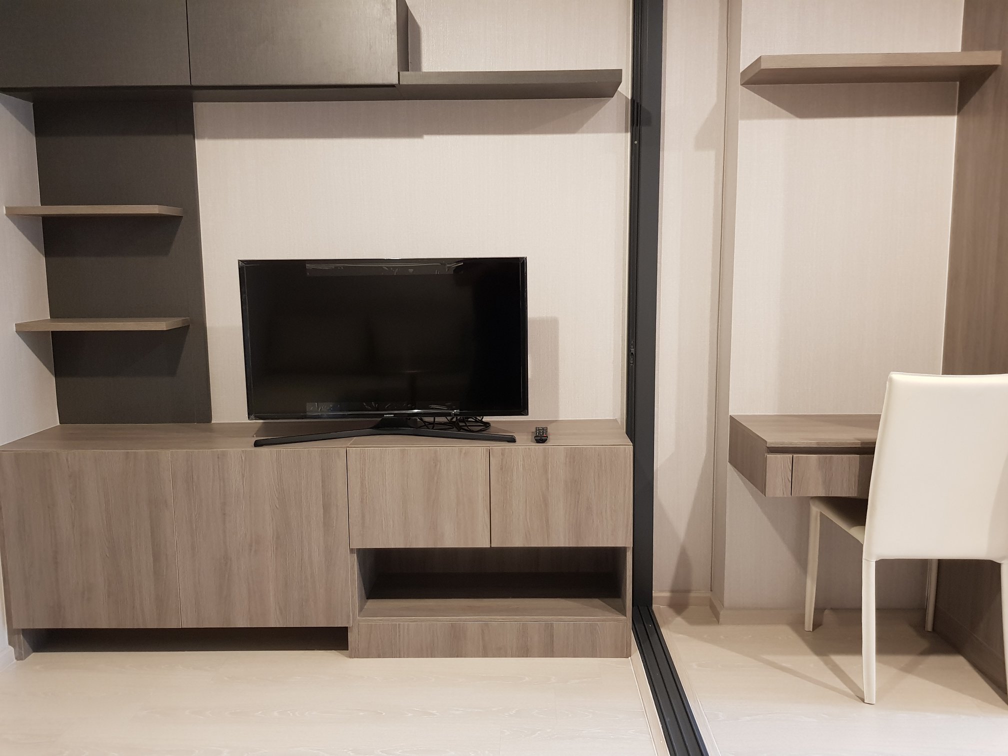 ห้เช่าคอนโด Ideo Thaphra Interchange (ไอดีโอ ท่าพระ อินเตอร์เชนจ์) แบบ 1 ห้องนอน 1 ห้องน้ำ