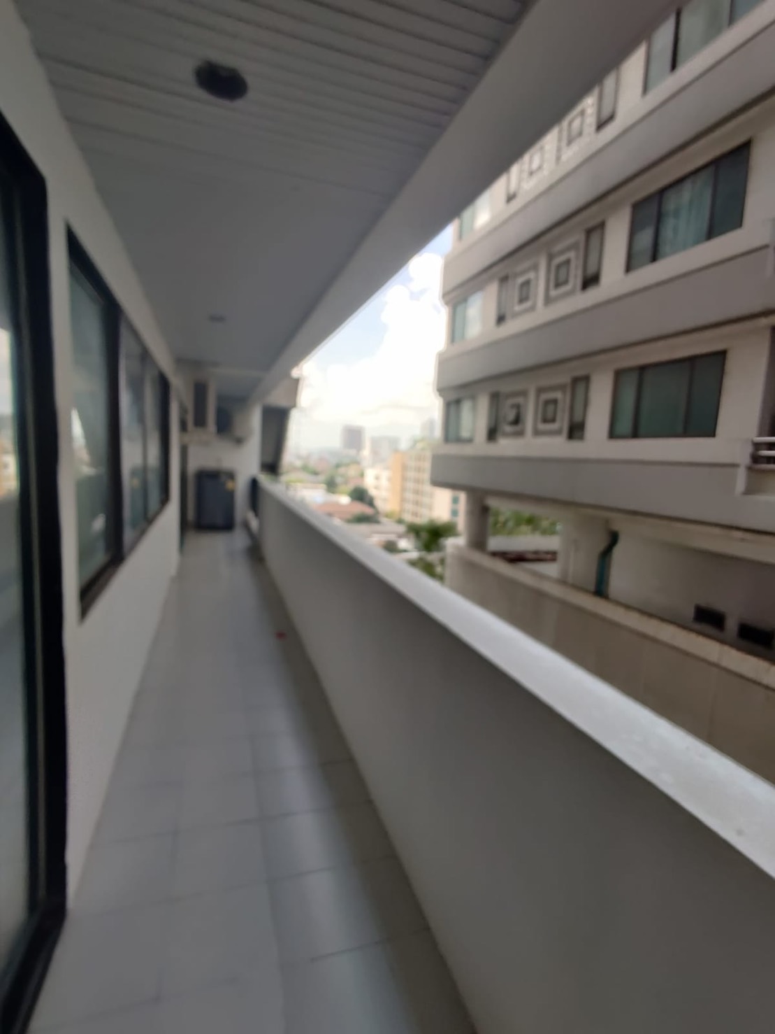 ขาย / ให้เช่าคอนโด Casa Viva (คาซ่า วีว่า) 2 ห้องนอน 3 ห้องน้ำ 1 ห้องครัว 1 ห้องแม่บ้าน ขนาด 146 ตรม