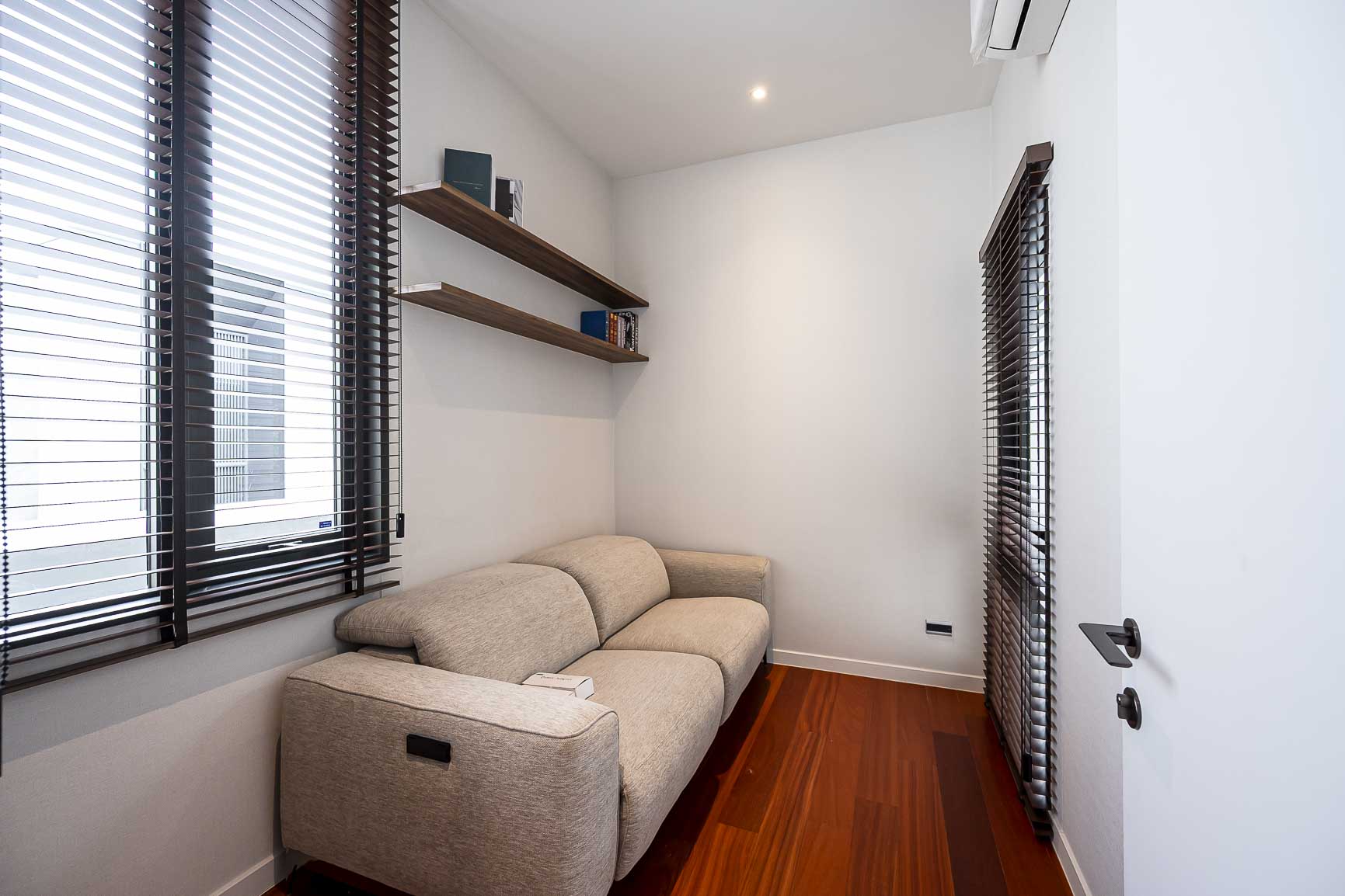 ✨ ให้เช่าบ้านเดี่ยวสุดหรู 3 ชั้น โครงการ BuGaan Pattanakarn (โครงการ บูก้าน พัฒนาการ) จากแสนสิริ 🏡 สไตล์ Modern Luxury พร้อม สระว่ายน้ำส่วนตัวบนชั้น 2 ✨