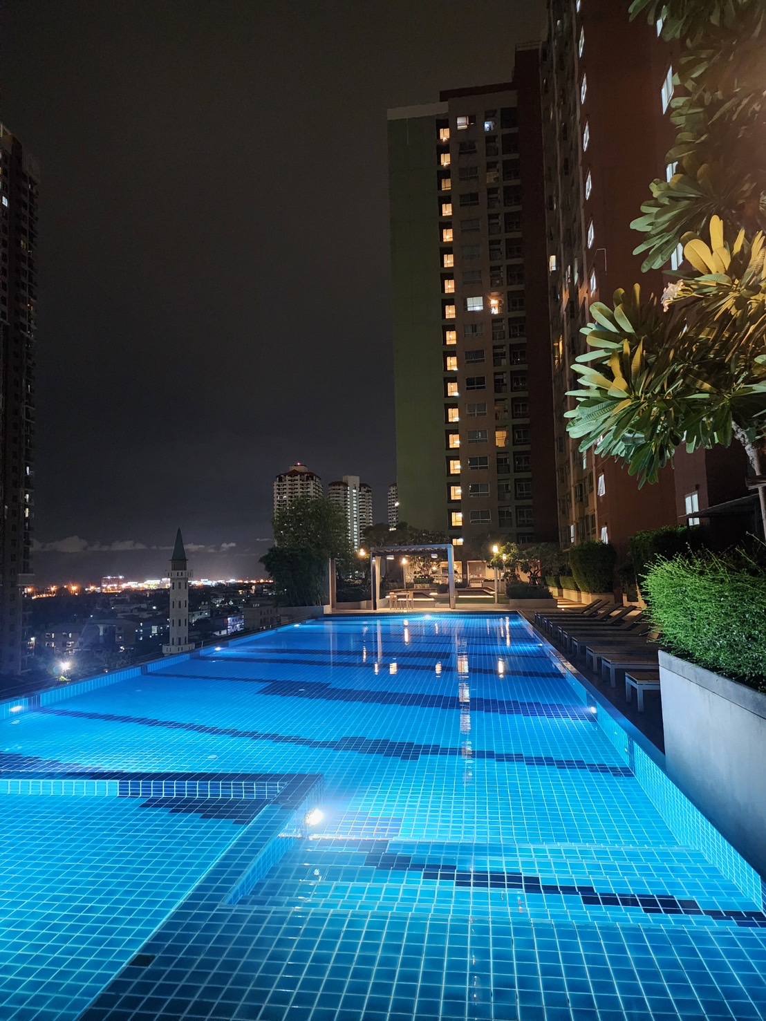 ðĒ āđāļŦāđāđāļāđāļē-āļāļēāļĒ āļāļāļāđāļāļĨāļļāļĄāļāļīāļāļĩāđāļāļĨāļŠ āļĻāļĢāļĩāļāļāļĢāļīāļāļāļĢāđ (Lumpini Place Srinakarin) āđāļāļĨāđ Airport Link āļŦāļąāļ§āļŦāļĄāļēāļ