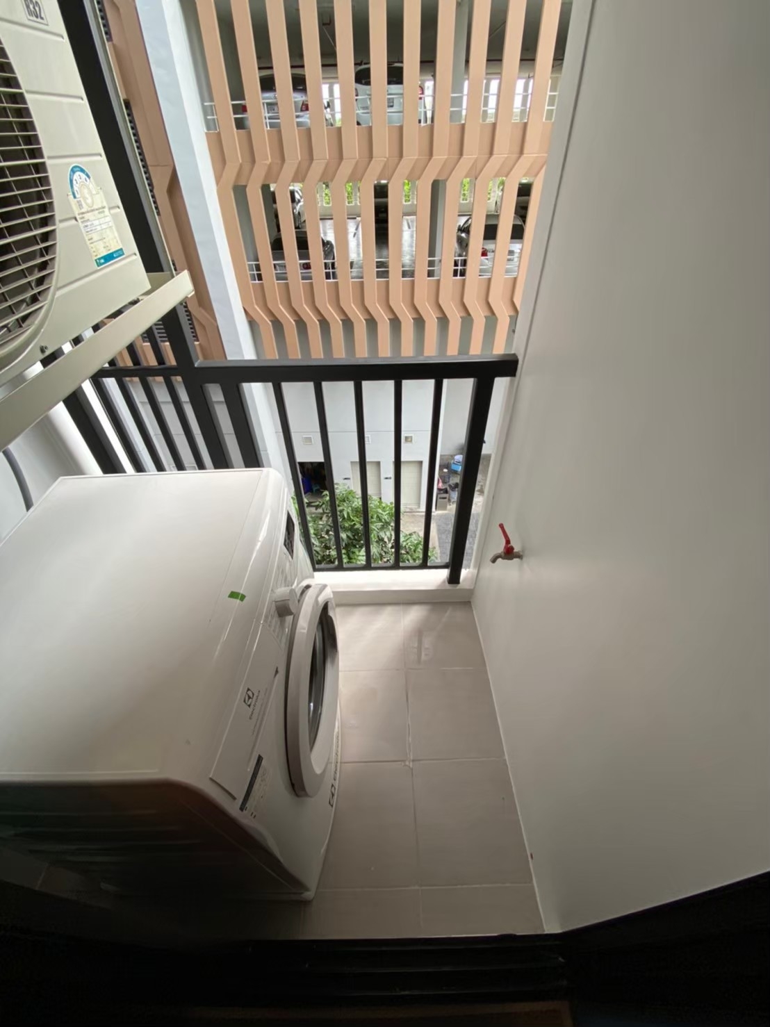 ให้เช่าคอนโด Notting Hill Jatujak - Interchange (คอนโด นอตติ้ง ฮิลล์ จตุจักร-อินเตอร์เชนจ์) 1 ห้องนอน 1 ห้องน้ำ ชั้น 4 ขนาด 27 ตารางเมตร