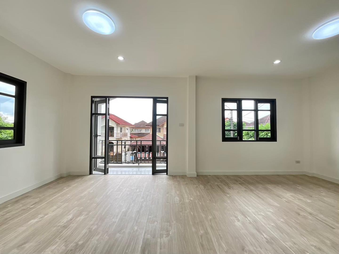 ด่วน! หลุดจอง บ้านเดี่ยว 2 ชั้น หนองจอก 70 ตรว. ราคาพิเศษ ฿3.29 ล้าน โอกาสสุดท้าย! เป็นเจ้าของบ้านเดี่ยวหลังใหญ่ โครงการ นันท์นลิน ปาร์คโฮม 3