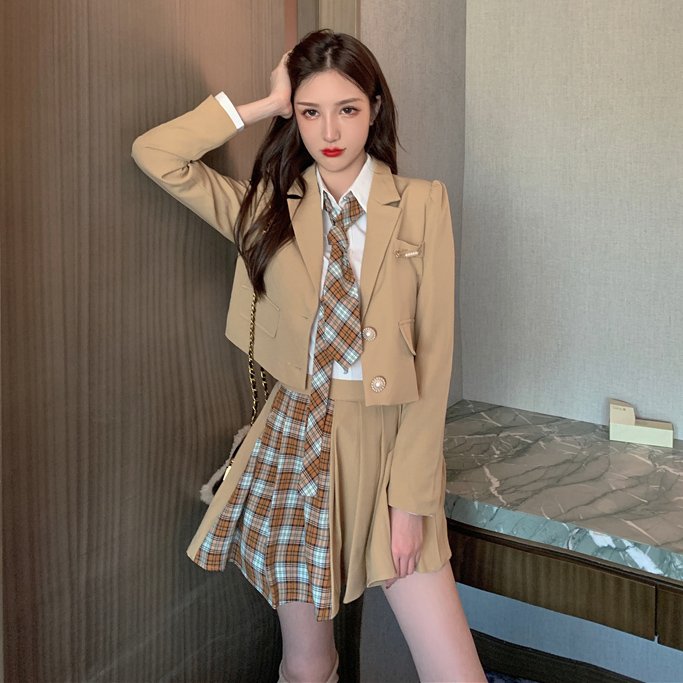 พรีออเดอร์ : ชุดสูทแฟชั่นสไตล์เกาหลีสีกากี เสื้อเชิ้ท + เนคไท + กระโปรง + เสื้อสูท