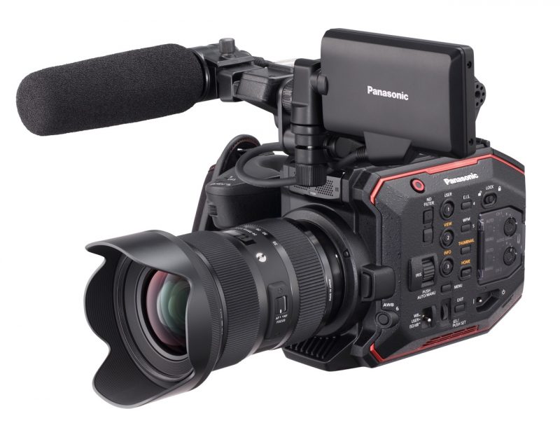 Panasonic AU-EVA1 Compact 5.7K Super 35mm Cinema Camera ฟรี Battery