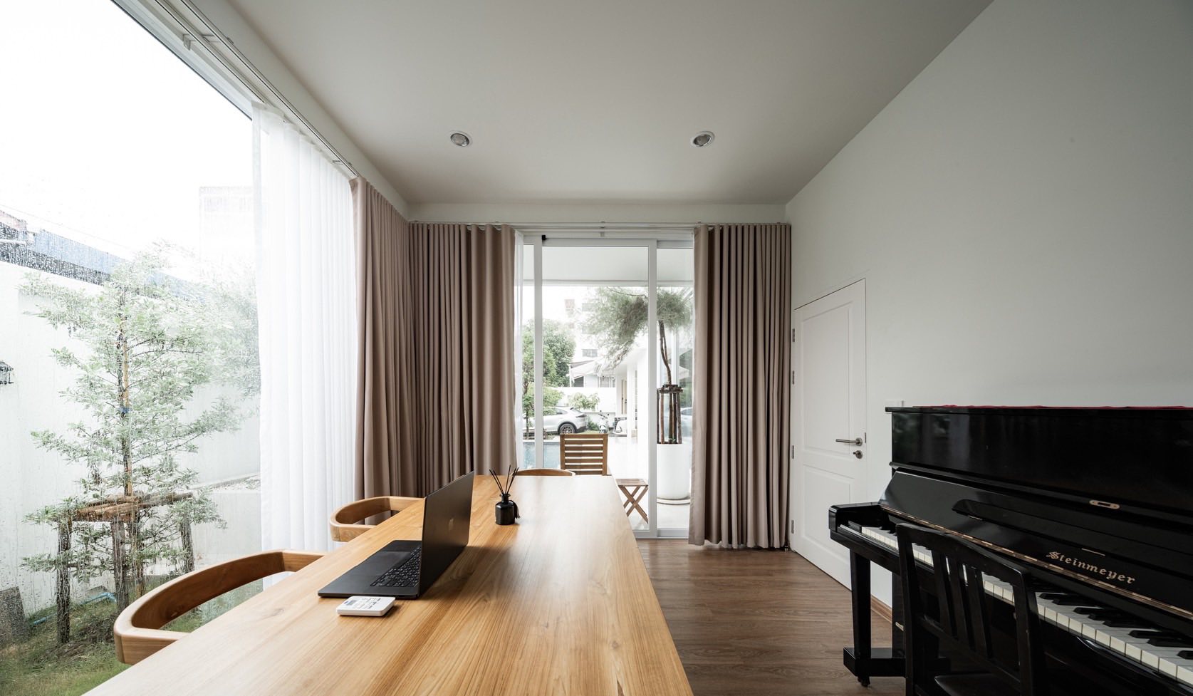 ขาย / ให้เช่าบ้านใหม่ สไตล์มินิมอล ลาดพร้าว 64 แยก 12 / For Sale & Rent Minimal House Ladprao 64 Soi 12 (English below)