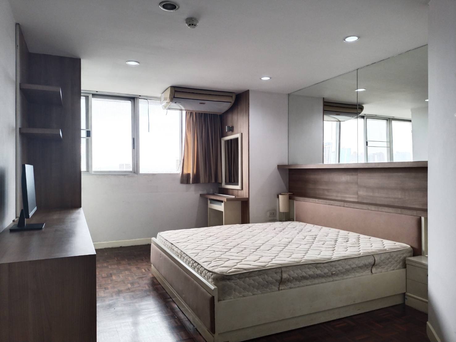 ให้เช่าคอนโด Tai Ping Towers : ไท ปิง ทาวเวอร์ส สุขุมวิท 63 (เอกมัย)