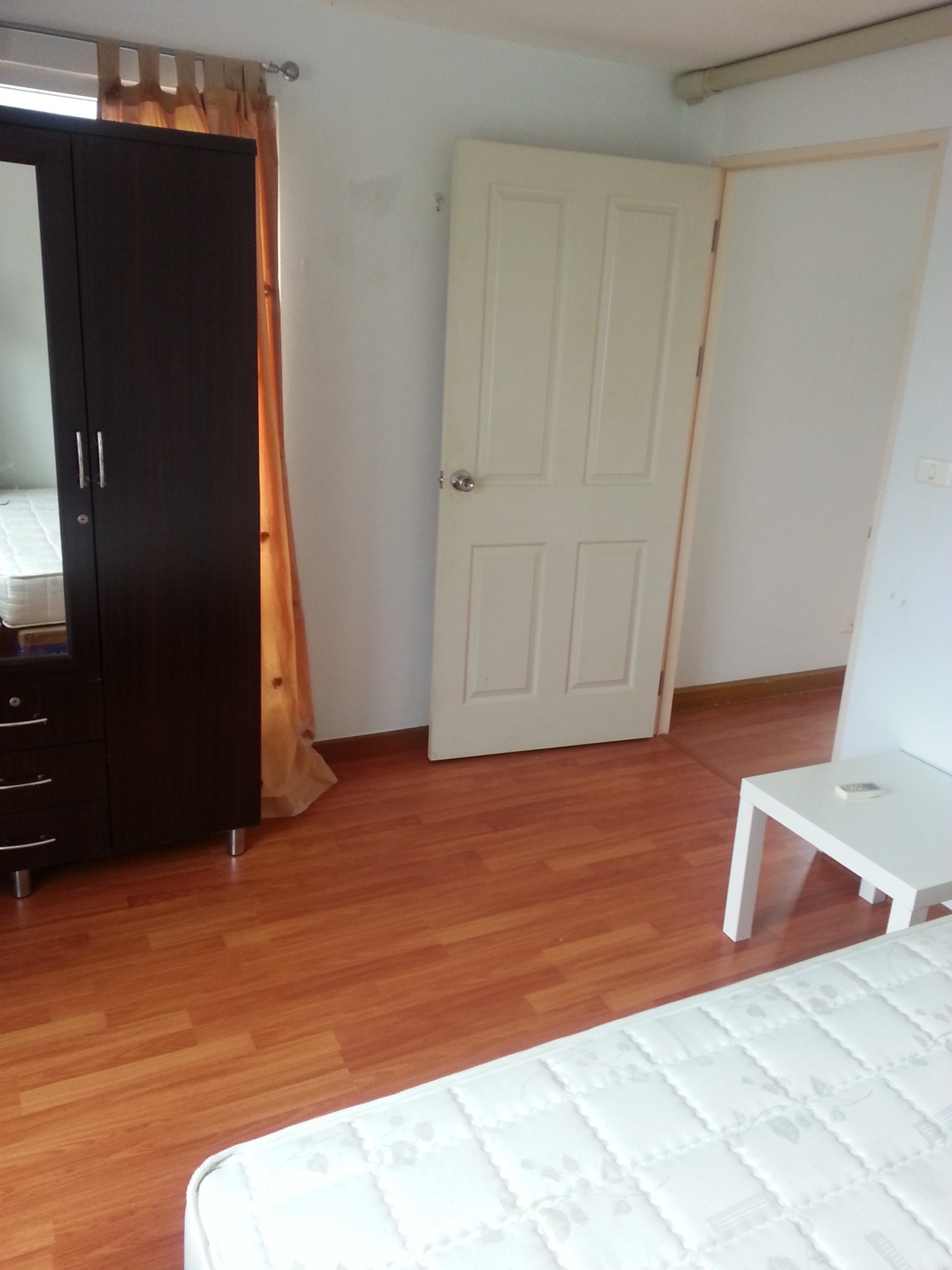 ขายคอนโด ชาโตว์ อินทาวน์ รัชดา 13 (Condo Chateau In Town Ratchada 13) ขนาด 41 sqm. 1 Bedroom. ชั้น 5 ห้องมุมวิวโล่งด้านหลังโครงการ ขายพร้อมเฟอร์นิเจอร์ครบ