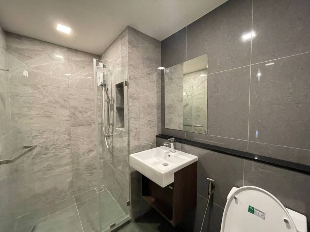 ให้เช่า คอนโดใหม่! Quintara Phume สุขุมวิท 39 – ใกล้ BTS พร้อมพงษ์ ห้องสวย วิวสระ เฟอร์ครบ พร้อมเข้าอยู่